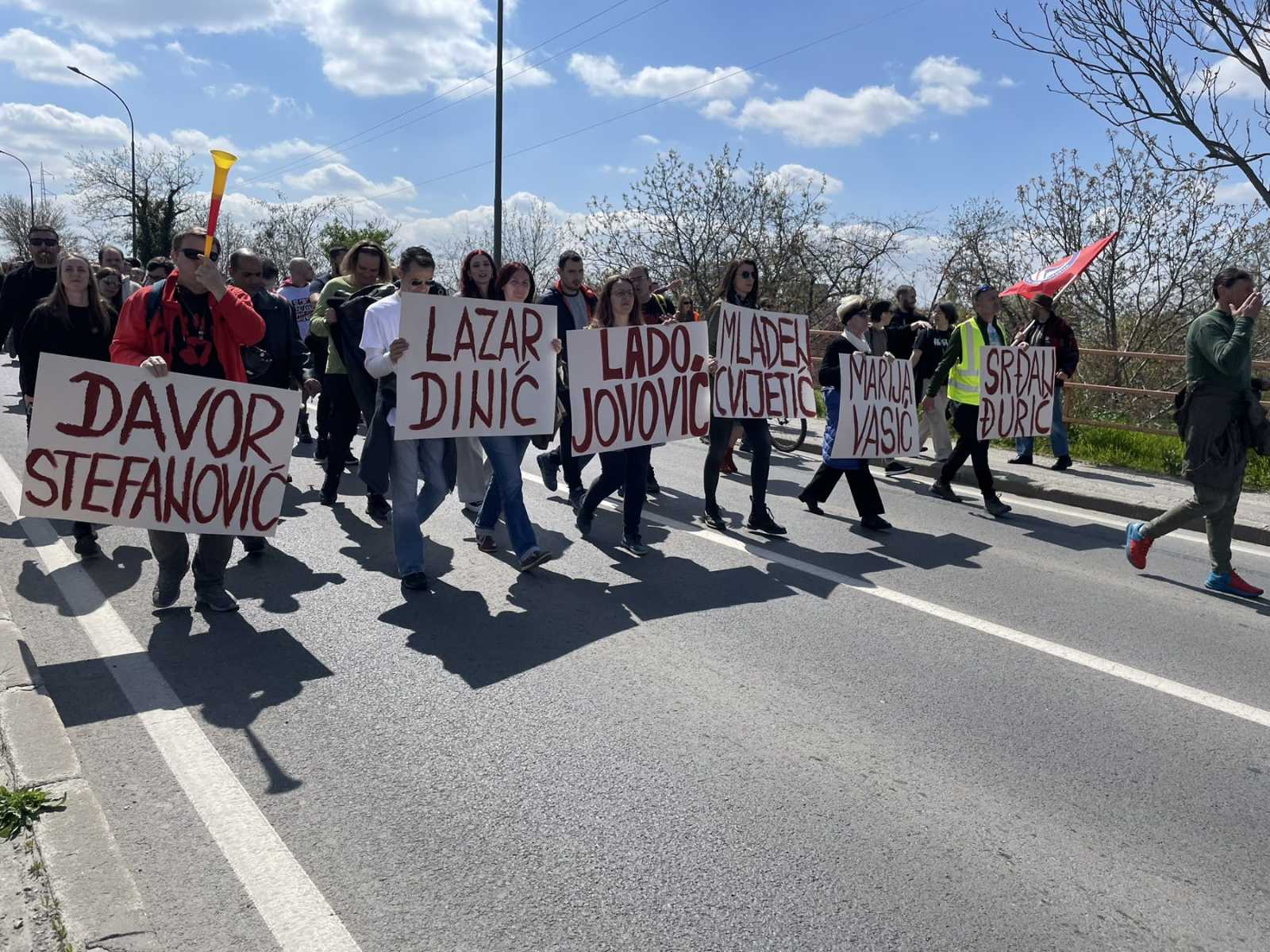 Novi Sad: Protest zbog političkog progona aktivista i studenata koji su u zatvoru 2 Novi Sad: Protest zbog političkog progona aktivista i studenata koji su u zatvoru 2