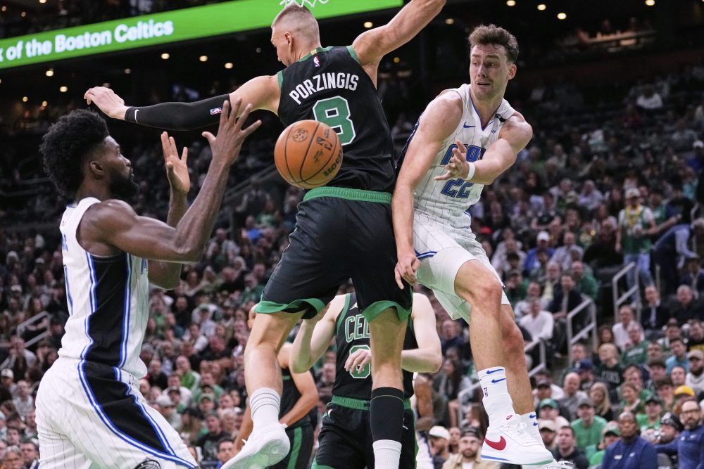 Denver pobedio Kliperse i poveo u seriji: Novi tripl-dabl Nikole Jokića (VIDEO) 3 Denver pobedio Kliperse i poveo u seriji: Novi tripl-dabl Nikole Jokića (VIDEO) 3