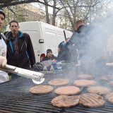 Poljoprivrednici pripremaju hranu za studente koji pešače do Novog Sada: "U ovome smo zajedno, imamo iste želje i muče nas isti problemi" 4