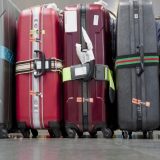 Dvogodišnja devojčica pronađena živa u koferu u autobusu 4