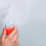 Opasna strana vejpa: Tinejdžerki zavisnoj od ovog uređaja dijagnostikovana „kokičasta pluća“ 1