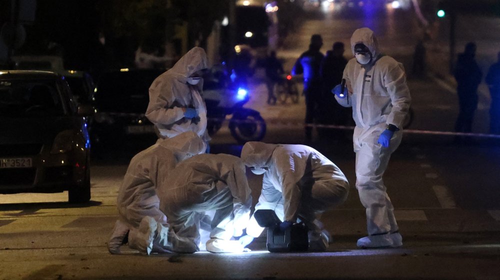 Eksplozija ispred sedišta železničke kompanije u Atini 1