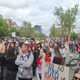 "Onlajn nije rešenje": Srednjoškolci danas protestuju u Novom Sadu 11