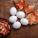 Farbanje jaja u lukovini