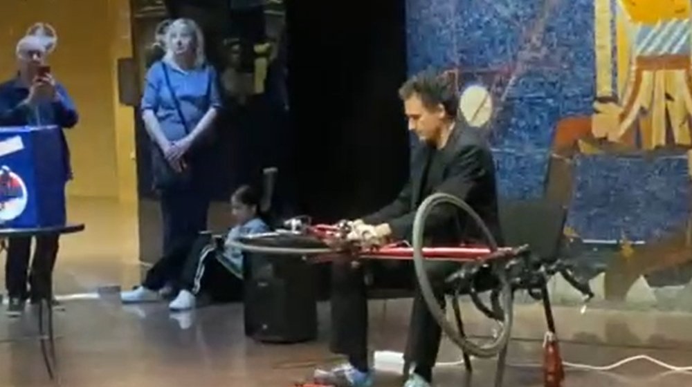 Muzika, bicikl i podrška studentima: SNP uoči puta za Strazbur, Siniša Mazalica