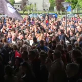 Rektor Vladan Đokić izašao iz policije nakon dva i po sata, dočekao ga gromoglasan aplauz (VIDEO) 12