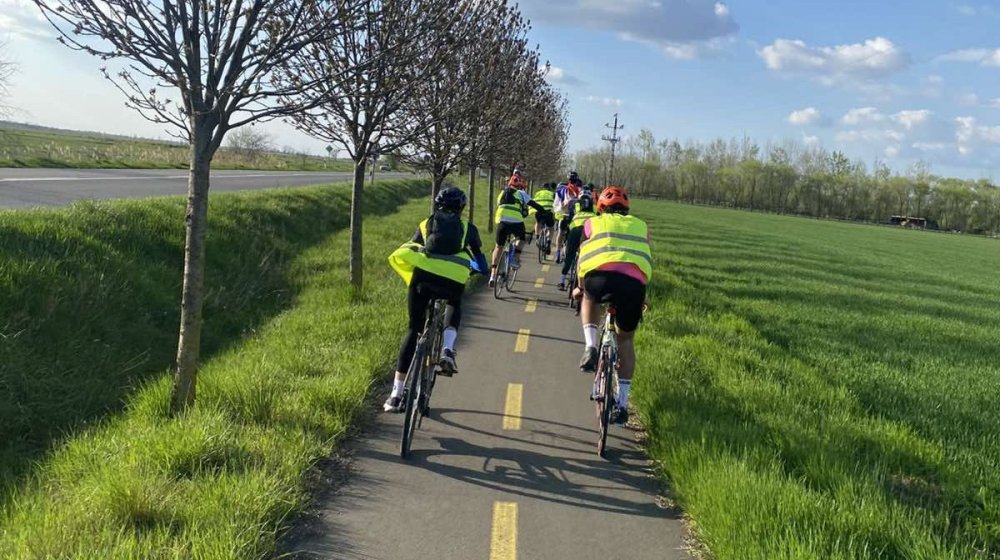Novosadski studenti idu biciklima na proteste u Novom Pazaru i Kraljevu 1