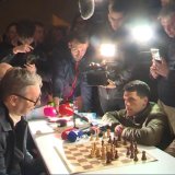 Vučić igrao šah u Pionirskom parku, studente koji žele da uče nazvao "iskrom slobode"