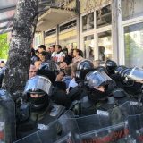 Nastavnici beogradskog DIF: Osuđujemo nasilje nad studentima, nedopustivo je da se nasiljem rešavaju problemi 9