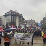 Kragujevački maturanti u protestnoj šetnji podrške profesorima 10