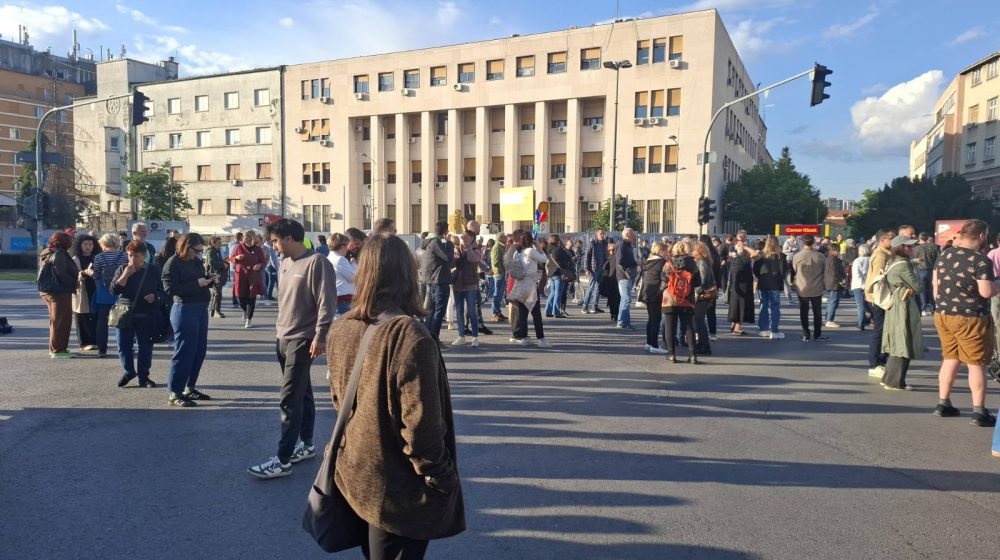 Novosadski studenti pozvali na protest u 11 i 30 ispred Banovine zbog dolaska ministra prosvete Dejana Vuka Stankovića 1
