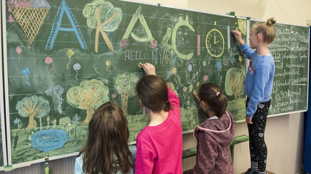 Sindikati lokalnim samoupravama: Darovati decu i prosvetare kao Beograd 1