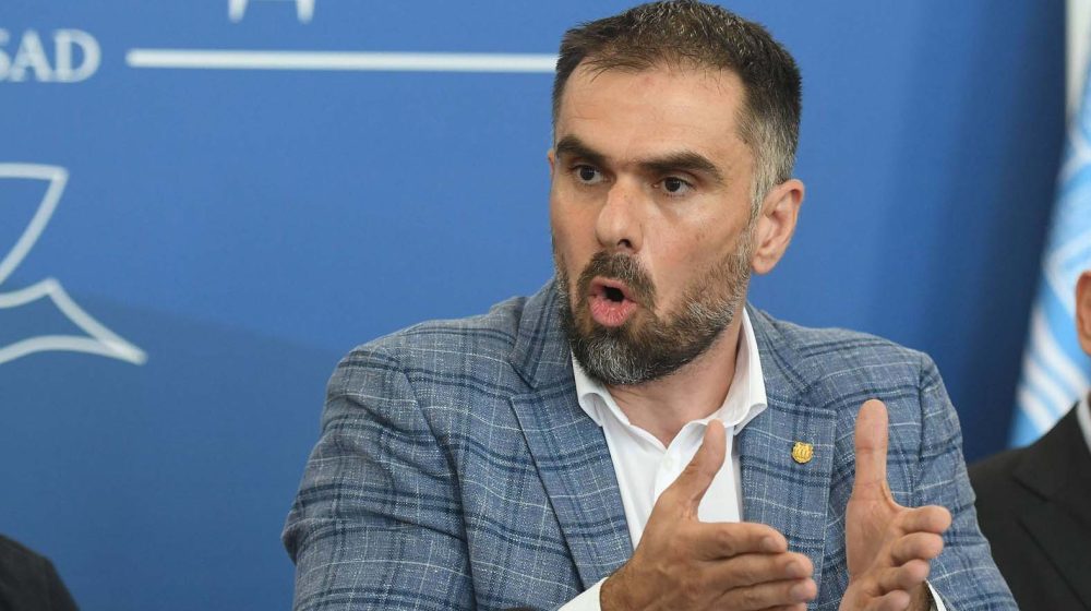 Godinu dana Žarka Mićina 1