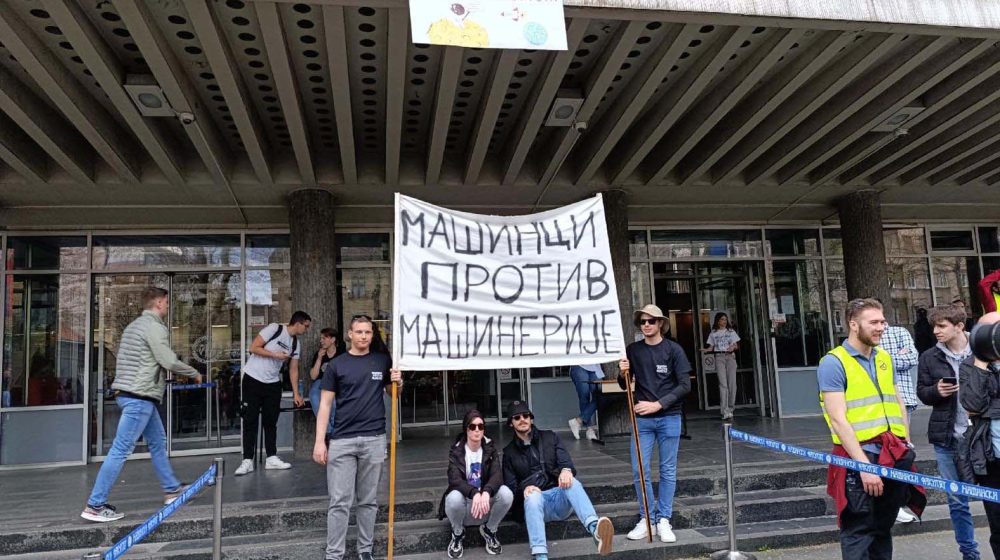 Studenti pronašli marihuanu na Mašinskom fakultetu u Beogradu 1