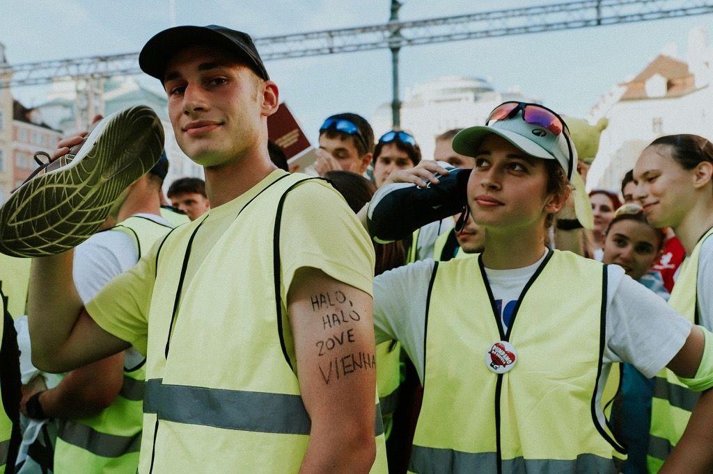 Studenti trče ka Briselu, diplomatski sukob Beograda i Beča 3 studenti maratonci, maraton do brisela, maraton studenata do Brisela, studenti trče do Brisela