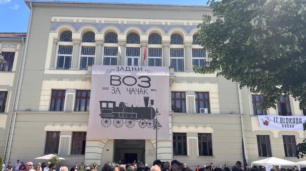 U Čačku i Gornjem Milanovcu u nedelju istovremeno studentski protest i protest pristalica SNS-a 1