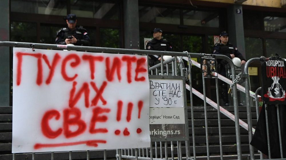 PMF u Novom Sadu: "Pustite naše uhapšene studente, policiju pozivamo da prekine sa upotrebom sile" 1