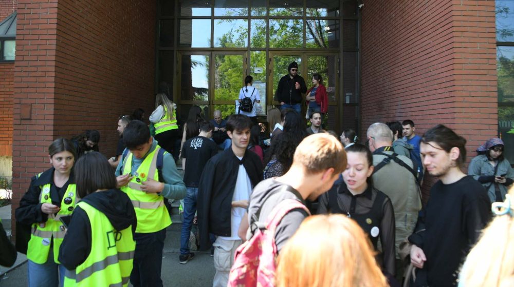 Studenti Bogoslovskog pozvali na okupljanje u 18 časova zbog izbacivanja kolege iz doma 1