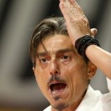 Moja molba je da ih pobedite, razbijete i dokrajčite: Vlasnik Panatinaikosa u govoru svojim košarkašima pred mečeve sa Olimpijakosem 2