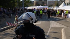 Ko plaća autorska prava za muziku koja trešti iz Ćacilenda? 8