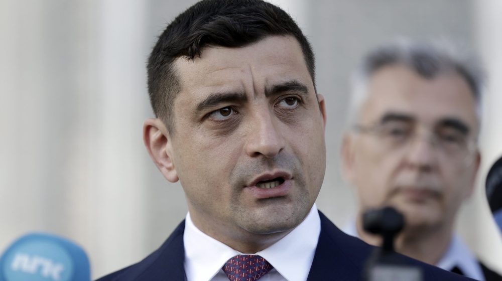 Desničarski populista, za neke ekstremista: Đorđe Simion pobednik prvog kruga izbora u Rumuniji 1