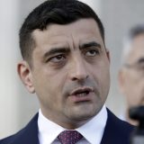 Desničarski populista, za neke ekstremista: Đorđe Simion pobednik prvog kruga izbora u Rumuniji 6