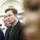 Pitali su Trampa hoće li deportovati Ilona Maska 4