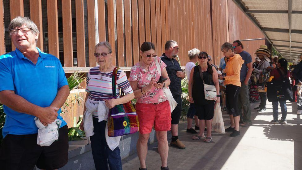 'Zubarska prestonica sveta': Turisti u potrazi za savršenim osmehom 4 red američkih turista na granici