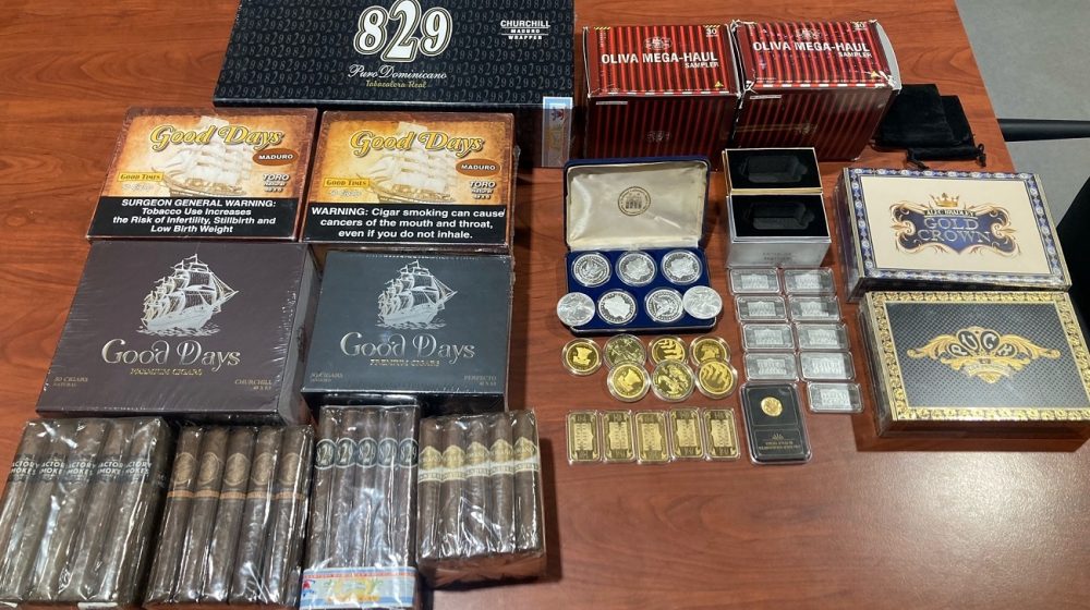 Carinici na beogradskom aerodromu otkrili oko 500 tompusa i skriveno zlato u prtljagu 1