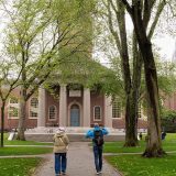 Bela kuća zadala novi udarac Harvardu: Oduzeto mu pravo da obrazuje međunarodne studente 2
