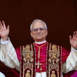 Beli dim u Vatikanu: Američki kardinal Robert Prevost je novi papa Lav XIV 8