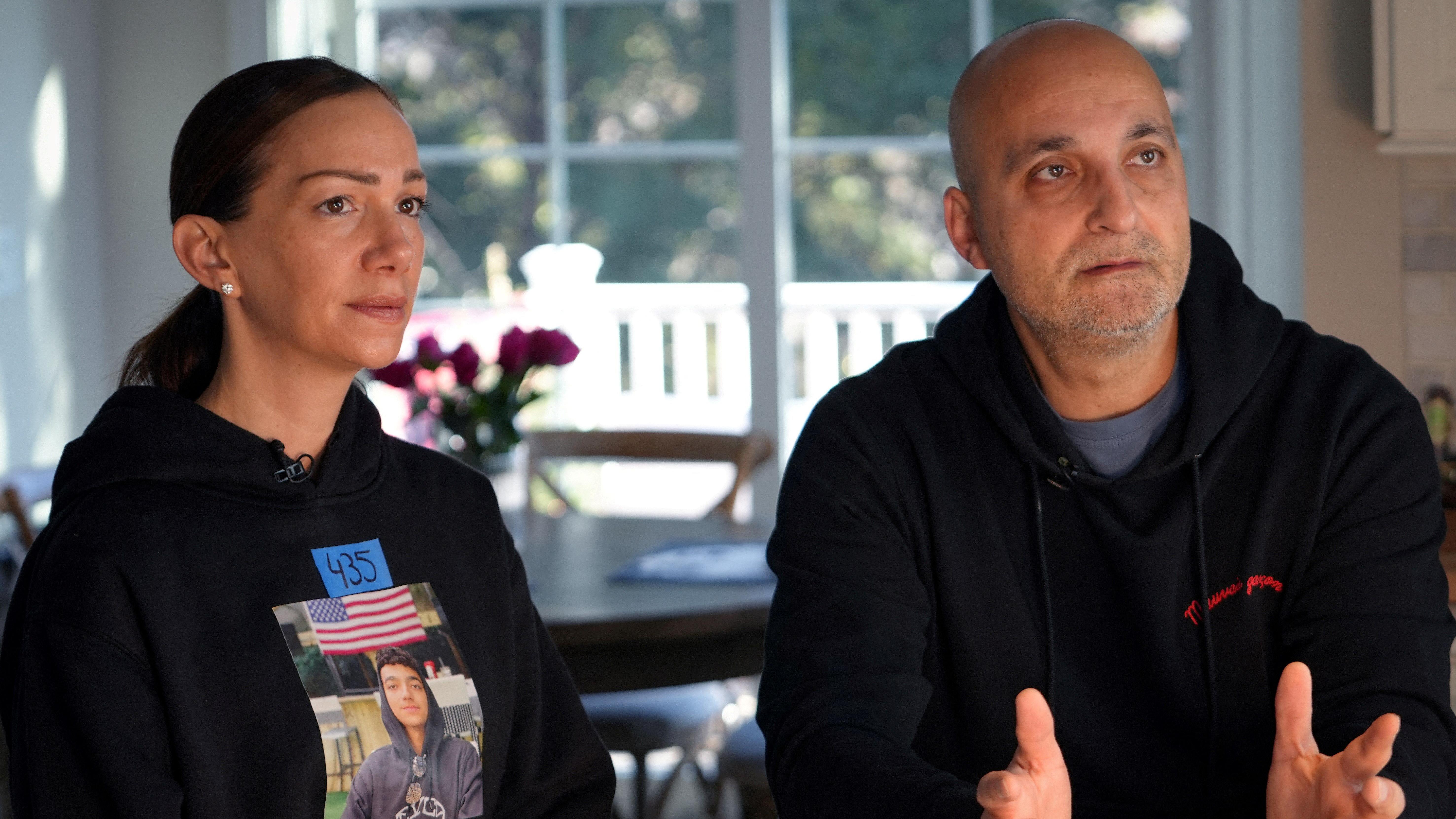 Hamas oslobodio američkog državljanina, još 58 zarobljenih talaca 2 Jael i Adi Aleksander, roditelji Idana Aleksandera