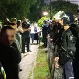 „Hteli ste vatromet, dobićete vatromet": U Kuli prvo tenzije, pa novi protest 12