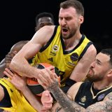 Fenerbahče osvojio Evroligu, Gudurić doneo trofej timu iz Istanbula 6