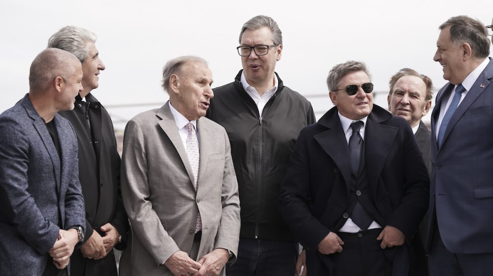 Nikola Lazetić, Dragan Džajić, Aleksandar Vučić, Dragan Stojković Piksi, Ivan Ćurković, Milorad Dodik