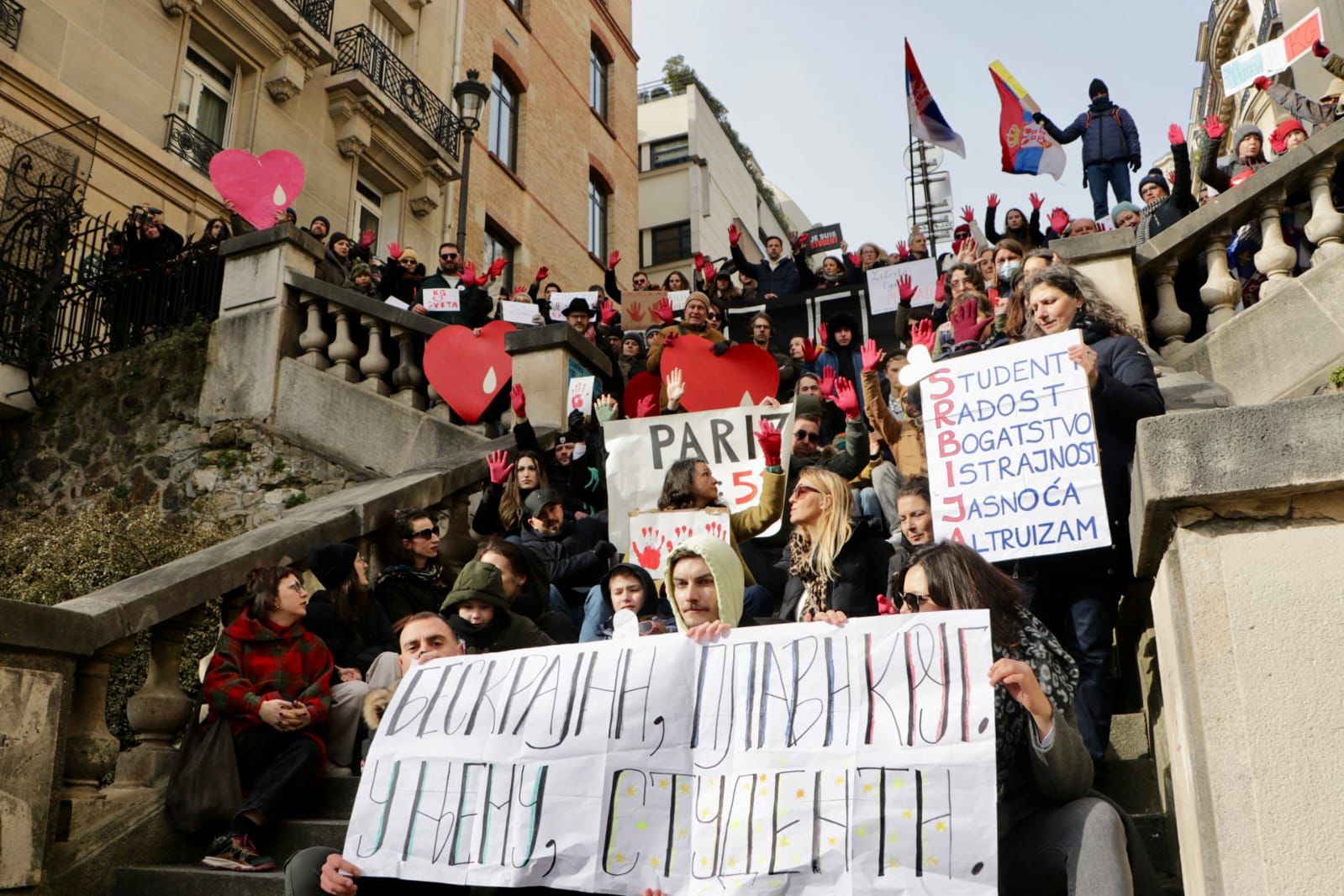 Podrška profesorki Mariji Vasić u Parizu, skup Ujedinjeni za demokratiju u Torontu: Naša dijaspora snažno uz studente i proteste (VIDEO) 3 Podrška profesorki Mariji Vasić u Parizu, skup Ujedinjeni za demokratiju u Torontu: Naša dijaspora snažno uz studente i proteste (VIDEO) 3
