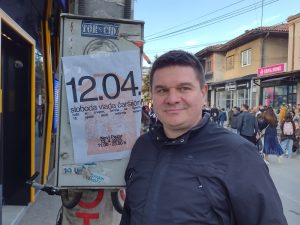 Pred kraljevačkom Skupštinom ponovo policija, privatno obezbeđenje ali i Ćacilend 5