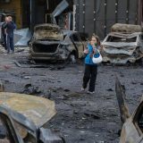 Majka i sin poginuli u ruskom napadu na Kijev, satima uoči Putinovog primirja 3