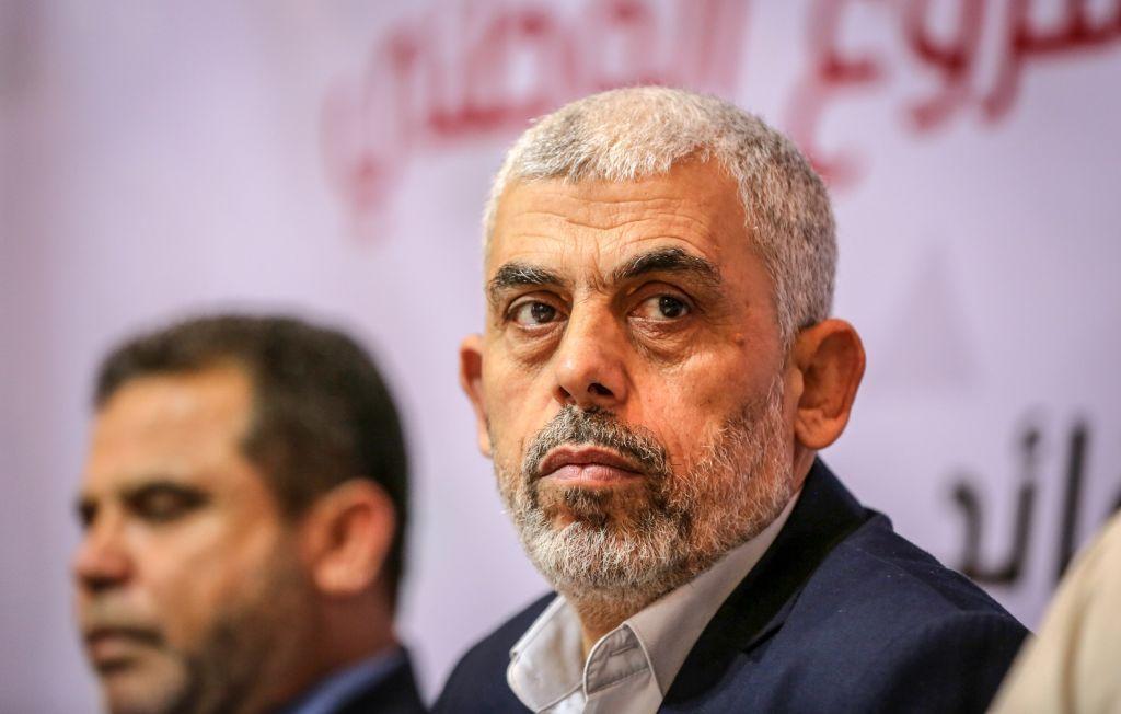 Ko je šef Hamasa Muhamed Sinvar za koga Izrael tvrdi da ga je ubio 2 Prethodni lider Hamasa Jahja Sinvar ubijen je u oktobru 2024.