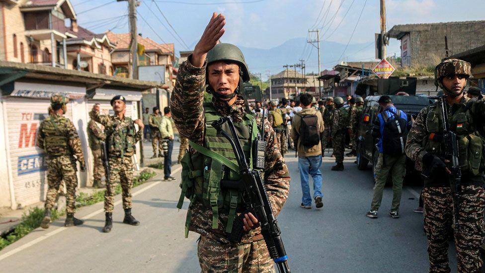 Indija i Pakistan: Međusobne optužbe - sve miriše na veći oružani sukob 5 indija, pakistan, sukob indije i pakistana, vojnici