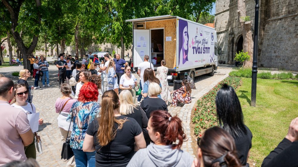 Zašto Ministarstvo organizuje besplatne preglede, kad većina ima zdravstveno osiguranje i svakako ih ne plaća? 1