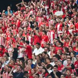 Navijači Olimpijakosa i Panatinaikosa sukobili se u dvorani u Abu Dabiju (VIDEO) 8