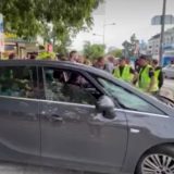 Priveden vozač koji je pokušao da prođe kroz blokadu suda u Novom Sadu 8