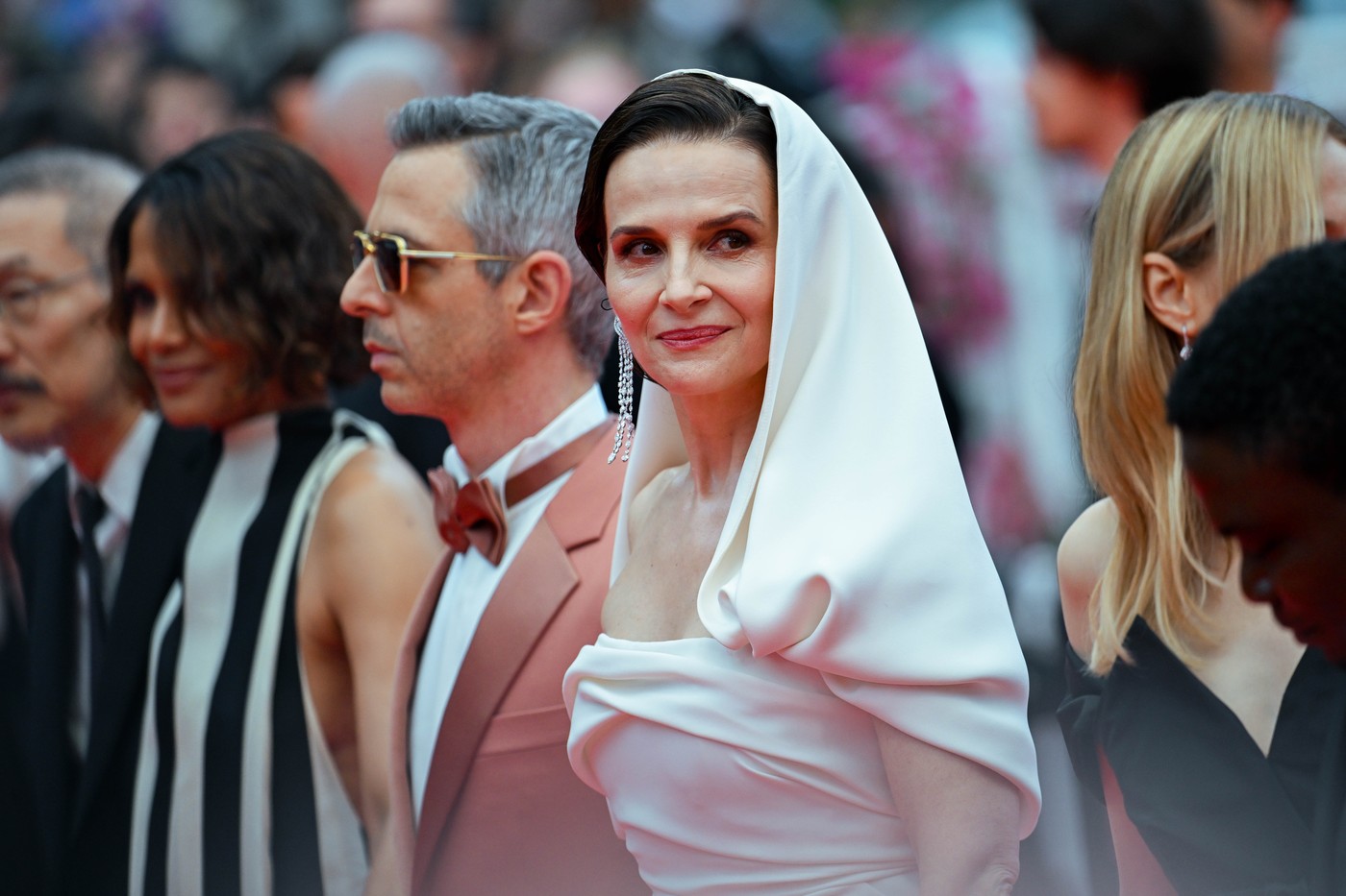 Reč-dve o De Niru, dobitniku počasne Zlatne palme, i mnogo više o odnosu slavnog festivala prema sukobu između Ukrajine i Rusije i Izraela i Palestine 3 Reč-dve o De Niru, dobitniku počasne Zlatne palme, i mnogo više o odnosu slavnog festivala prema sukobu između Ukrajine i Rusije i Izraela i Palestine 2