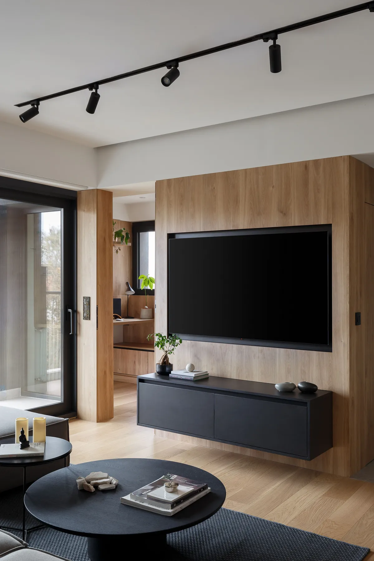 Ovaj stan adaptiran je u modernom stilu: Kada vidite radnu sobu, poželećete da iz nje nikada ne izađete 5