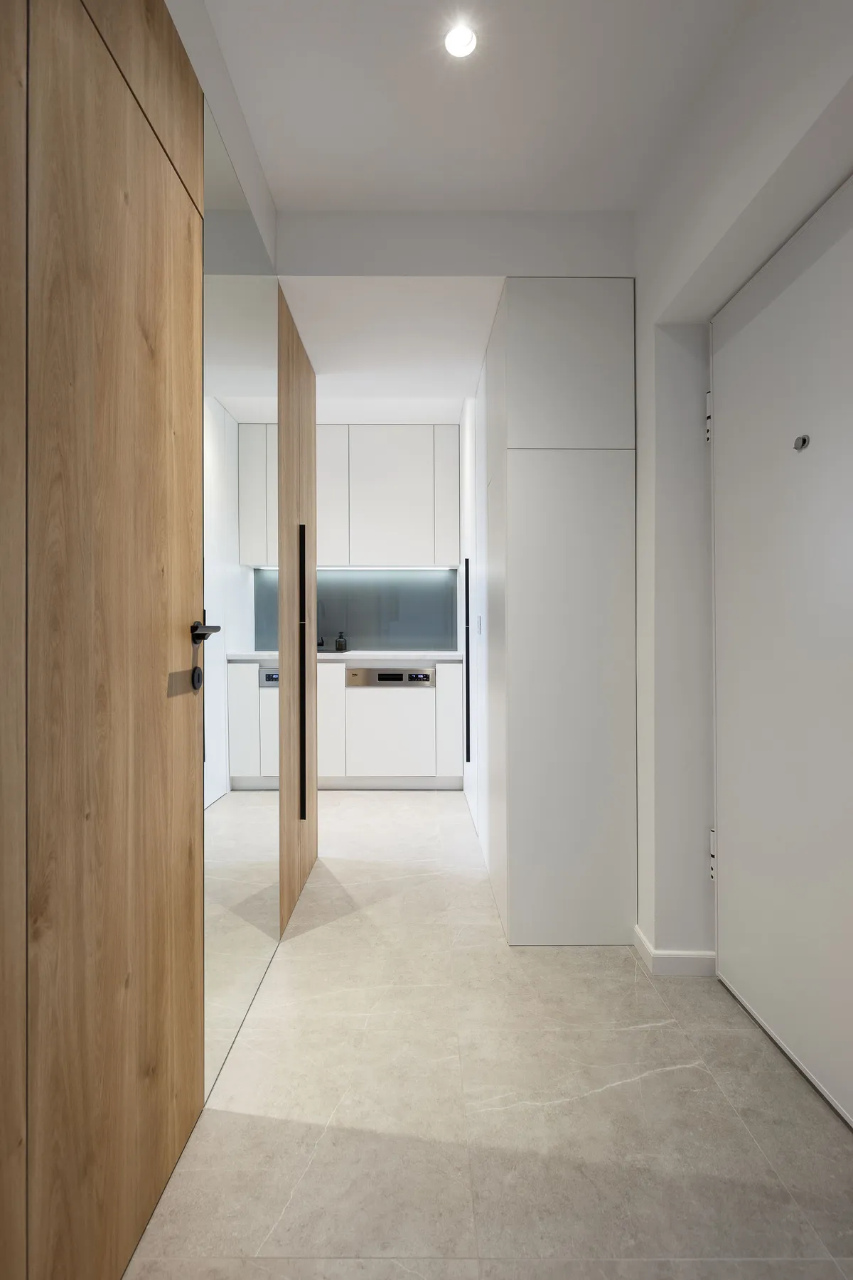 Ovaj stan adaptiran je u modernom stilu: Kada vidite radnu sobu, poželećete da iz nje nikada ne izađete 2