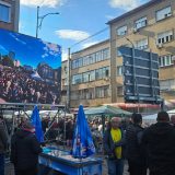 UNS: Na mitingu u Nišu priveden dopisnik australijskog radija SBS 1