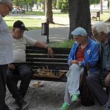 "On to radi da bi popravio svoj rejting": Šta se krije iza i da li je realna najava Vučića o povećanju plata i penzija do kraja godine? 7