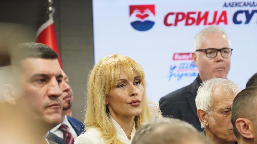 Odbornica SNS i glumica u promociji Ekspa (VIDEO) 12