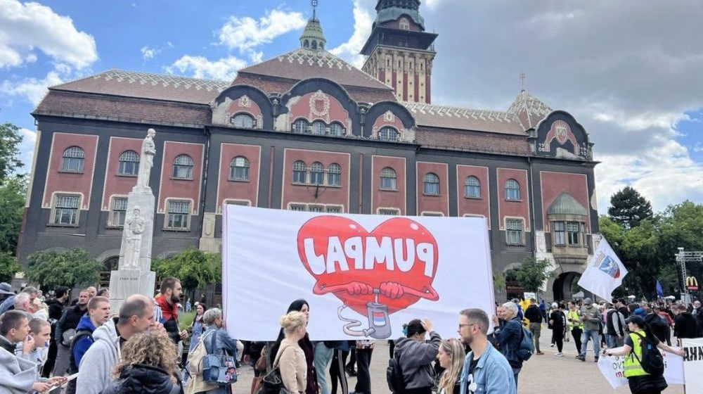 Grupa demonstranata u Subotici odustala od protestne šetnje ka prostorijama SNS-a 1